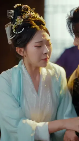 เพลิงแค้นสีชาด: บ่วงรักจักรพรรดิ