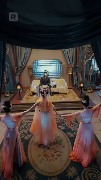 เพลิงแค้นสีชาด: บ่วงรักจักรพรรดิ