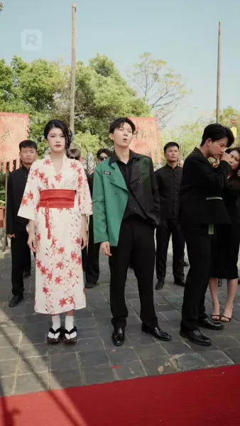 คัมภีร์ปลอม แต่ไร้เทียมทาน