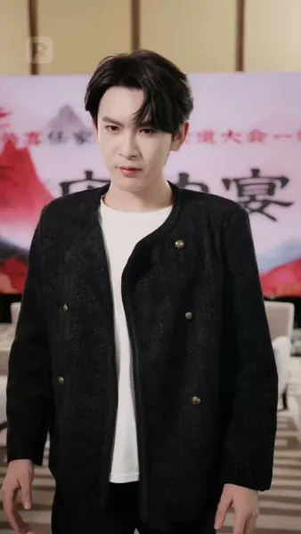 คัมภีร์ปลอม แต่ไร้เทียมทาน