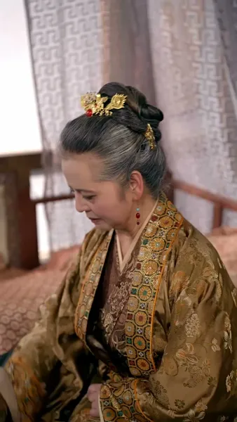 บุปผาซ่อนแค้น