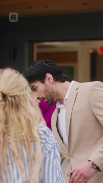 บัลลังก์ไร้น้ำตา