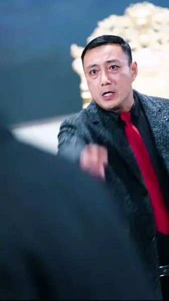  มังกรที่ถูกจองจำโบยบิน