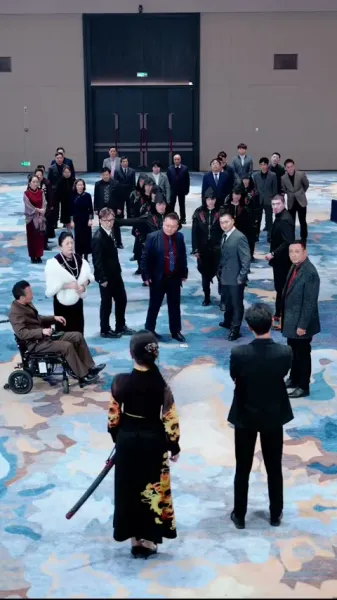  มังกรที่ถูกจองจำโบยบิน