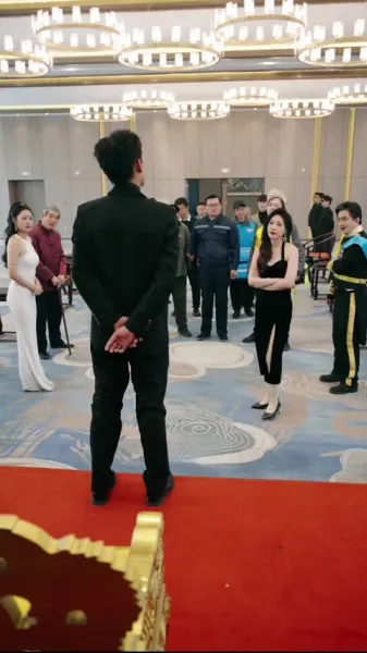  มังกรที่ถูกจองจำโบยบิน