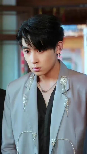 ผู้มาเยือนจากอดีต