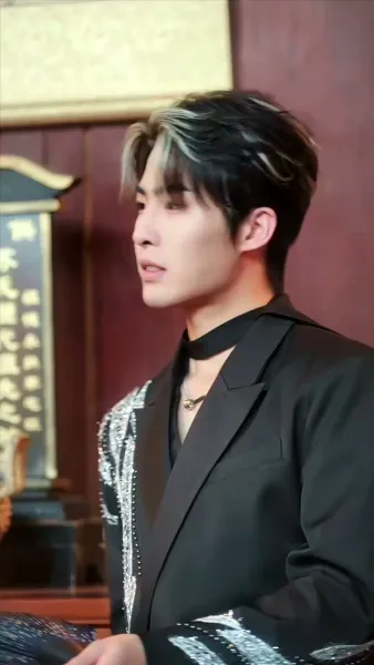 ผู้มาเยือนจากอดีต