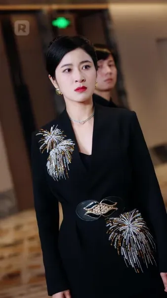 เฉลยแล้ว ฉันนี่แหละแม่มังกร