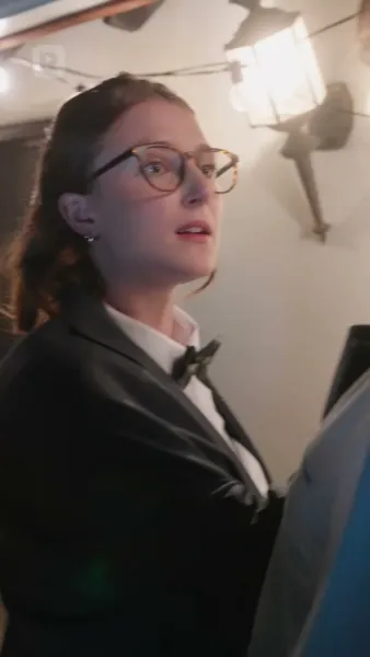 รักว้าวุ่นของนักเต้นและดาวฮอกกี้