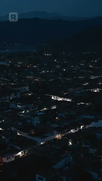 รักว้าวุ่นของนักเต้นและดาวฮอกกี้