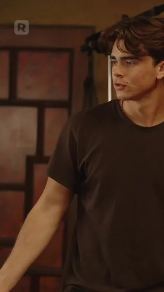 โปรยรักถล่มใจ