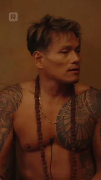 โปรยรักถล่มใจ