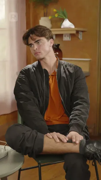 โปรยรักถล่มใจ