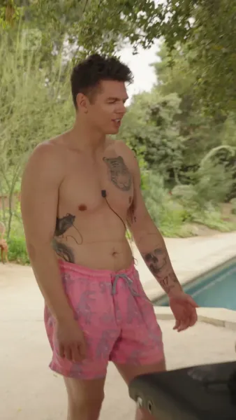 โปรยรักถล่มใจ