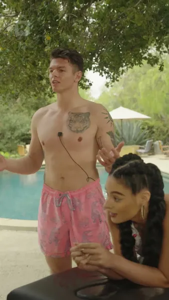 โปรยรักถล่มใจ