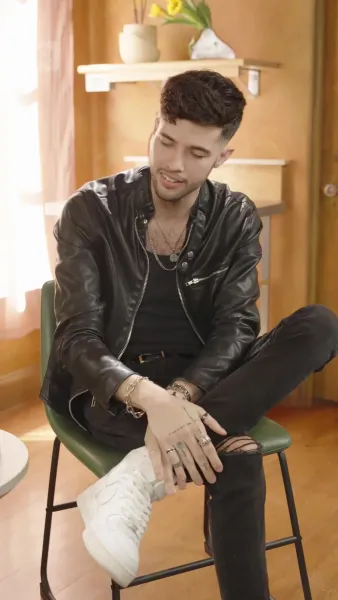 โปรยรักถล่มใจ