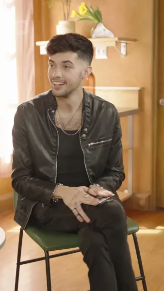 โปรยรักถล่มใจ