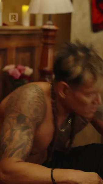 โปรยรักถล่มใจ