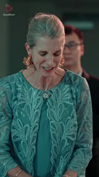 อย่ากล้าท้า ท่านประธานสาว