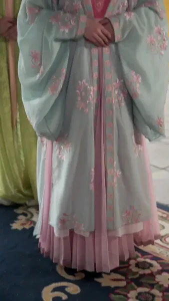 เฟิ่งอู่เก้าฟ้า