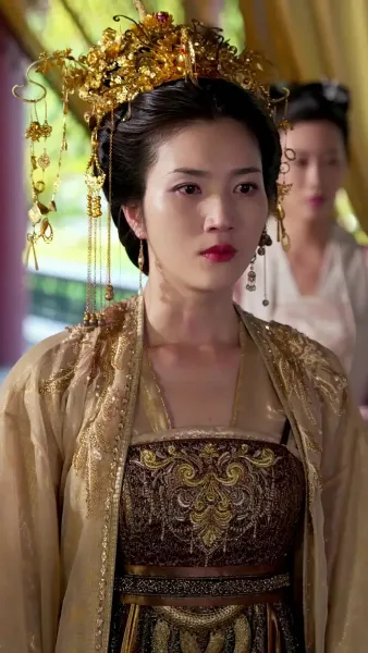 เฟิ่งอู่เก้าฟ้า