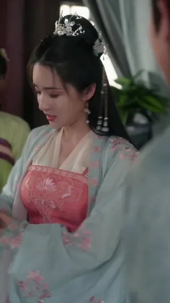 เฟิ่งอู่เก้าฟ้า