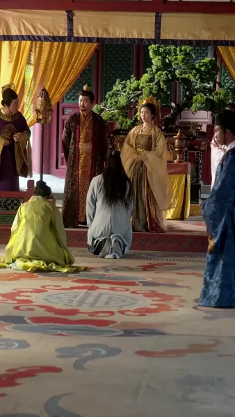 เฟิ่งอู่เก้าฟ้า