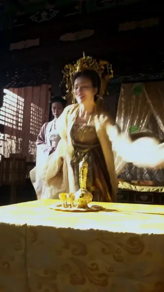 เฟิ่งอู่เก้าฟ้า