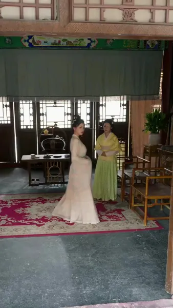 เฟิ่งอู่เก้าฟ้า