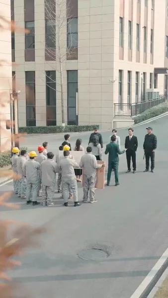 (พากย์เสียง)ครั้งหนึ่งเราเคยมีบ้าน