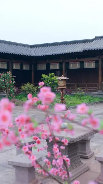 พันธนากรแห่งรัก