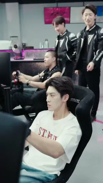 (พากย์เสียง) ราชาซิ่งสายฟ้า