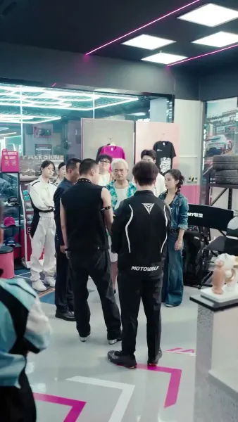 (พากย์เสียง) ราชาซิ่งสายฟ้า