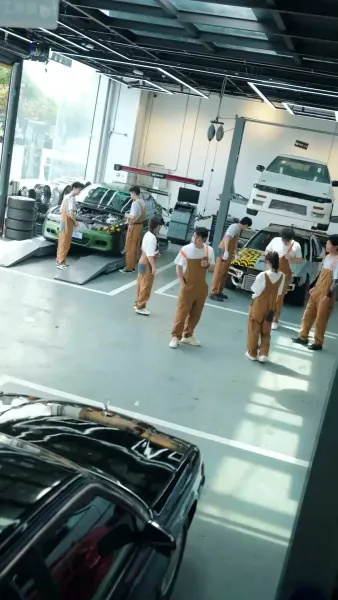 (พากย์เสียง) ราชาซิ่งสายฟ้า