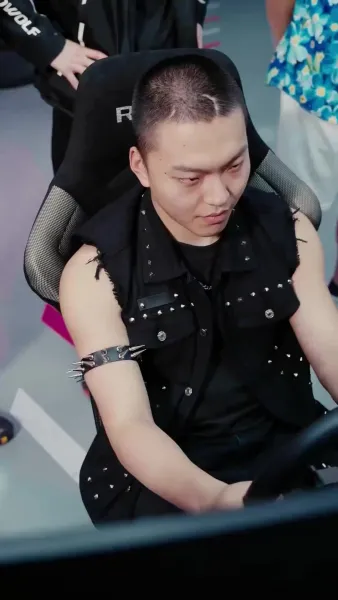 (พากย์เสียง) ราชาซิ่งสายฟ้า