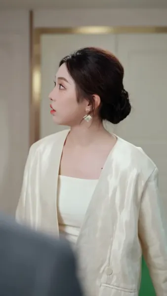 ก้าวไปด้วยรัก(พากย์เสียง)