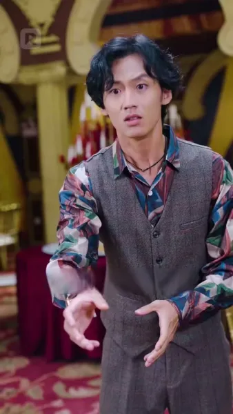 เทพสงครามจอมปลอม: การกลับมาของแม่ทัพมังกร