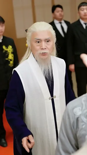 การหวนกลับของราชันย์เทพอนันต์ 