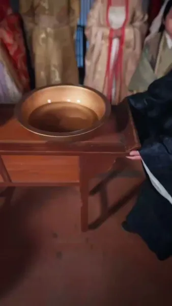 เจ้าสาวคืนชีพ การตามหาที่ไม่สิ้นสุดของท่านอัครมหาเศรษฐี