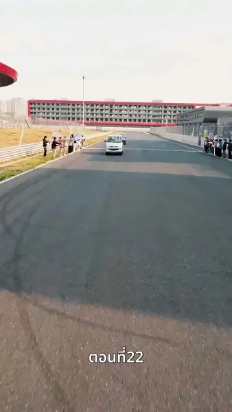 [พากย์ไทย]ฉันขับแท็กซี่ แล้วเก่งขึ้นนิดหน่อย มันผิดตรงไหนล่ะ