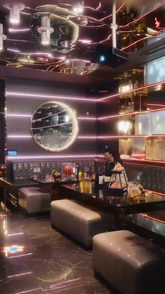 เข้าเคียงกับเจ้านายหลงสุรากรรม