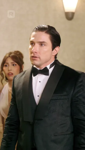 ทายาทมหาเศรษฐีคลุกฝุ่น