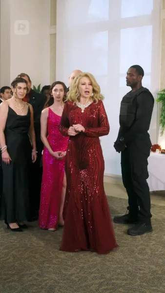 ทายาทมหาเศรษฐีคลุกฝุ่น