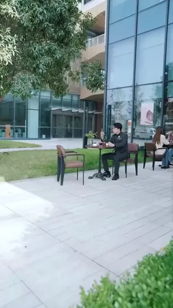 มิสเตอร์โบ คุณนายขายคุณเพื่อเงิน!