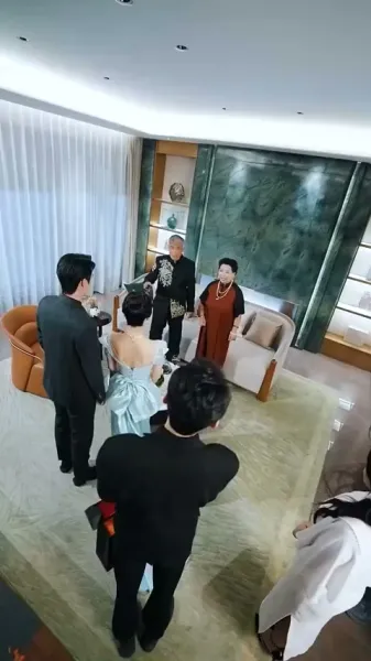 มิสเตอร์โบ คุณนายขายคุณเพื่อเงิน!