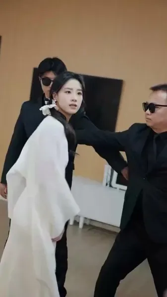 มิสเตอร์โบ คุณนายขายคุณเพื่อเงิน!