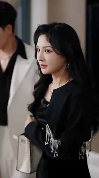 มิสเตอร์โบ คุณนายขายคุณเพื่อเงิน!