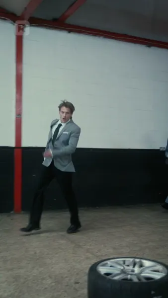 จับให้ได้ เจ้าบ่าวหนีงานแต่ง