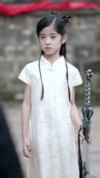 บรรพจารย์ร่างสิบขวบกลับมา