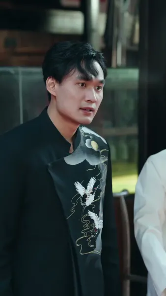 บรรพจารย์ร่างสิบขวบกลับมา